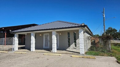 13907 Gainesville St, Houston, TX 77015 - photo 2