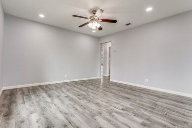 2010 Lamar, San Antonio, TX 78202 - photo 6