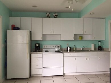 1010 Grinnell St unit B, Key West, FL 33040 - photo 2