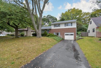 1390 Bryson Rd, Columbus, OH 43224 - photo 2