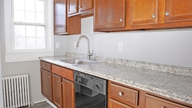 40-r Pine St unit 2, Taunton, MA 02780 - photo 5