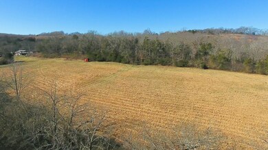 995 Gaither Rd, Shelbyville, TN 37160 - photo 4