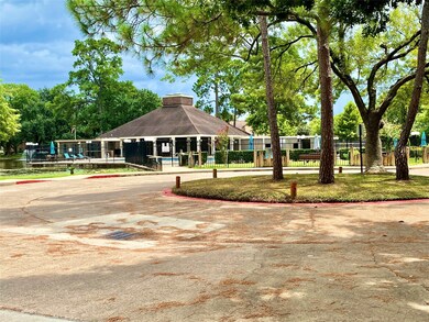 Amenities include full-sized and children's swimmi