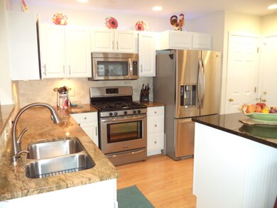 2138 Shetland Dr NE unit 29, Grand Rapids, MI 49505 - photo 2