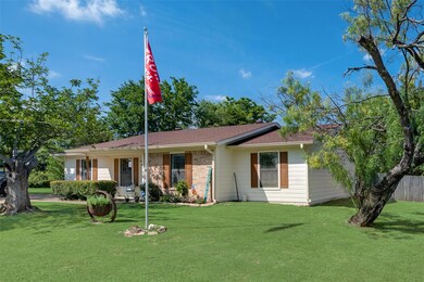 1108 Hidden Hills Dr, Corsicana, TX 75110 - photo 2