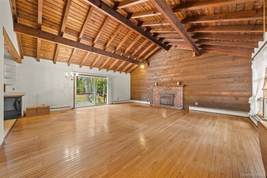 4 Acorn Path, East Quogue, NY 11942 - photo 3