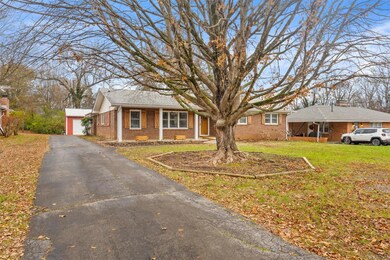 825 Ridgecrest Way, Bowling Green, KY 42104 - photo 2