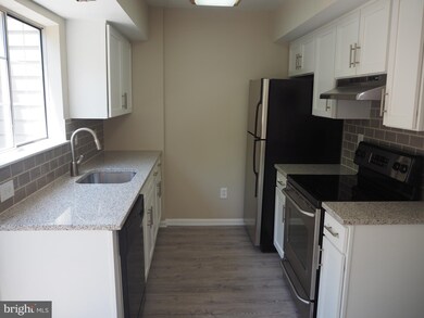 319 Lancaster Square, Sterling, VA 20164 - photo 3