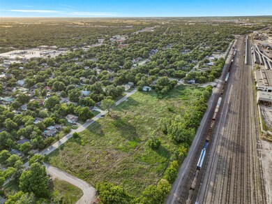 710 N Border St, Cleburne, TX 76031 - photo 3