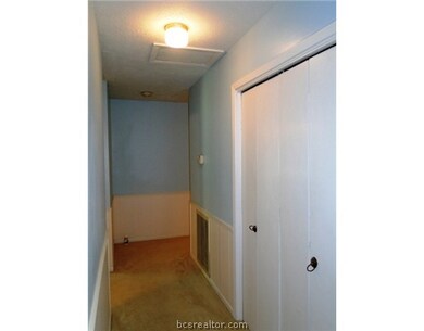 1215 S Ridgefield Cir, College Station, TX 77840 - photo 7