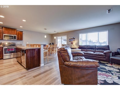 15812 SE Starling Ct, Clackamas, OR 97015 - photo 4