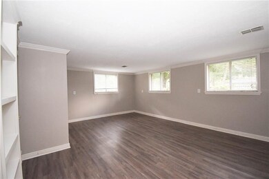 3350 Marilyn St, Columbus, IN 47203 - photo 4