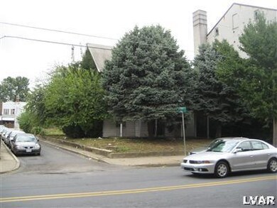 326 N Front St unit 330, Allentown, PA 18102 - photo 2