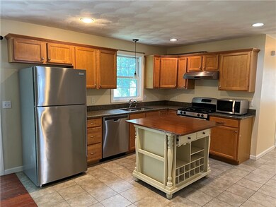 52 Desmarais St, Cumberland, RI 02864 - photo 5