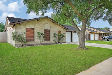 10026 Kirkglen Dr, Houston, TX 77089 - photo 2