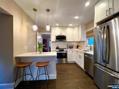 58 Cambridge Rd, Montclair, NJ 07042 - photo 3