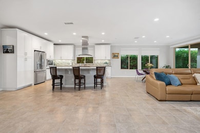 12_11726178_178576_178576-EI-112