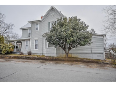 119 W Pine St, Johnson City, TN 37604 - photo 6