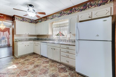 110 Phillip Ave-5