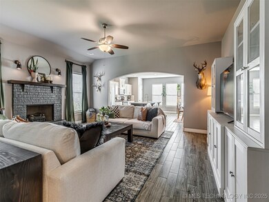 1415 E Jasper Place, Broken Arrow, OK 74011 - photo 5