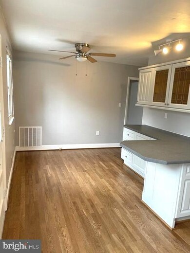 3810 Lawrence Ave, Kensington, MD 20895 - photo 5