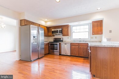 13216 Whiteholm Dr, Upper Marlboro, MD 20774 - photo 7