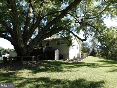 1061 Concord Ct, Owings, MD 20736 - photo 6