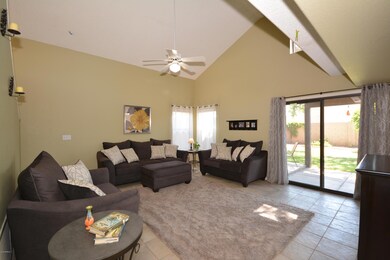 761 E Rosemonte Dr, Phoenix, AZ 85024 - photo 5