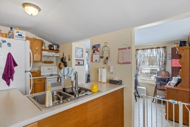 43 Vine St, Northfield, NH 03276 - photo 6