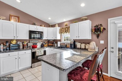 907 Devine Dr, Strasburg, VA 22657 - photo 6