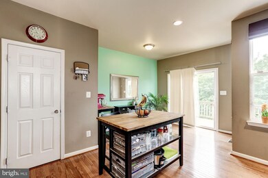 3028 Chinkapin Oak Ln, Woodbridge, VA 22191 - photo 4