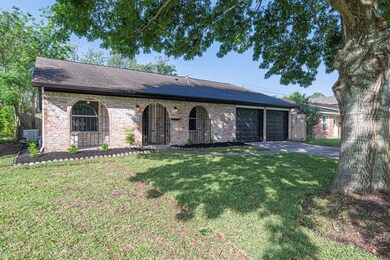 10926 Twig Dr, Houston, TX 77089 - photo 3