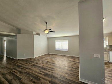 28 Easton St, Cantonment, FL 32533 - photo 3