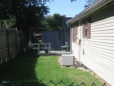 230 S 25th Ave, Beech Grove, IN 46107 - photo 3