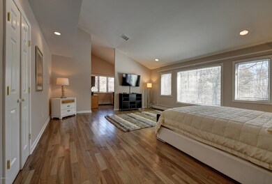 19 Coldbrooke Dr unit 19B, Lenox, MA 01240 - photo 6