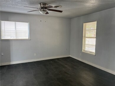 4013 Kingston Dr, Corpus Christi, TX 78411 - photo 5