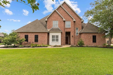 1588 Lake Pointe Ave, Zachary, LA 70791 - photo 2