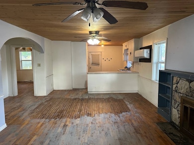 1114 Comstock St, Chillicothe, MO 64601 - photo 4