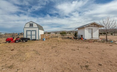 405 W Eleanor Rd, Paulden, AZ 86334 - photo 5