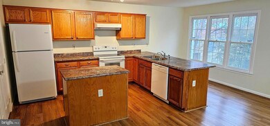 103 Blueberry Ct, Stafford, VA 22554 - photo 2