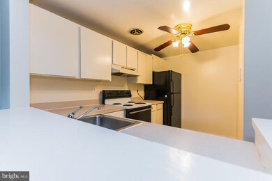 9226 Chadburn Place, Montgomery Village, MD 20886 - photo 2