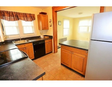 17 Marshall St, Clinton, MA 01510 - photo 7