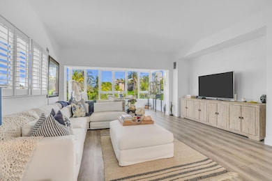 Palm Worth unit 208, Palm Beach, FL 33480 - photo 2