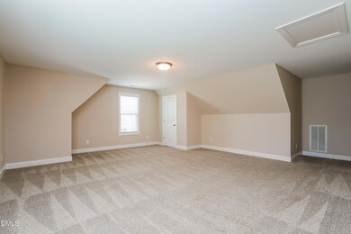 008-photo-family-room-14504367