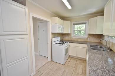 5606 Robertson St, Houston, TX 77009 - photo 3