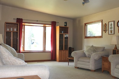 18739 Henry St, Lansing, IL 60438 - photo 4