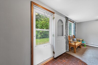 03-8312-Fletcher-Rd-WindowStill-Real-Est