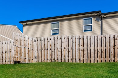 003-photo-rear-view-13660097
