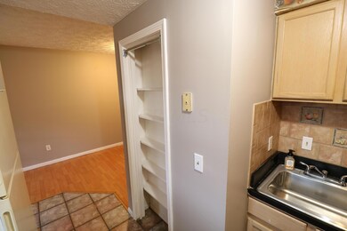 2444 Hardesty Dr S unit 1, Columbus, OH 43204 - photo 5