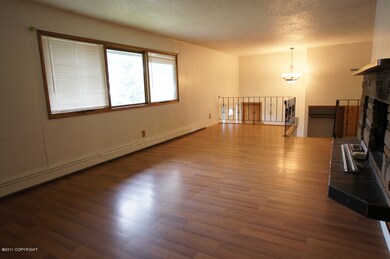 1967 Bartlett Dr, Anchorage, AK 99507 - photo 3